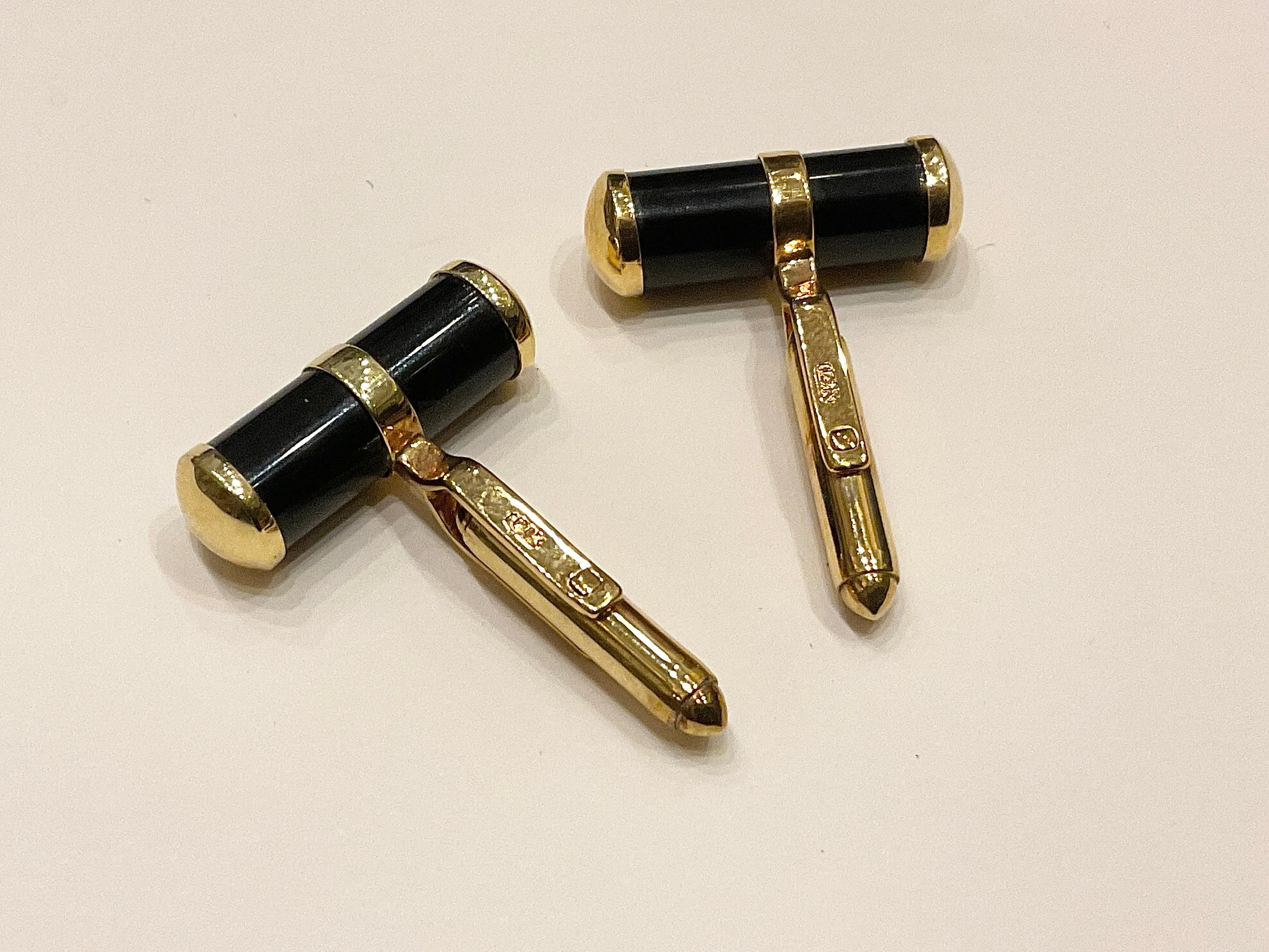 14k Yellow Gold & Black Onyx Barrel Cuff Links in Box