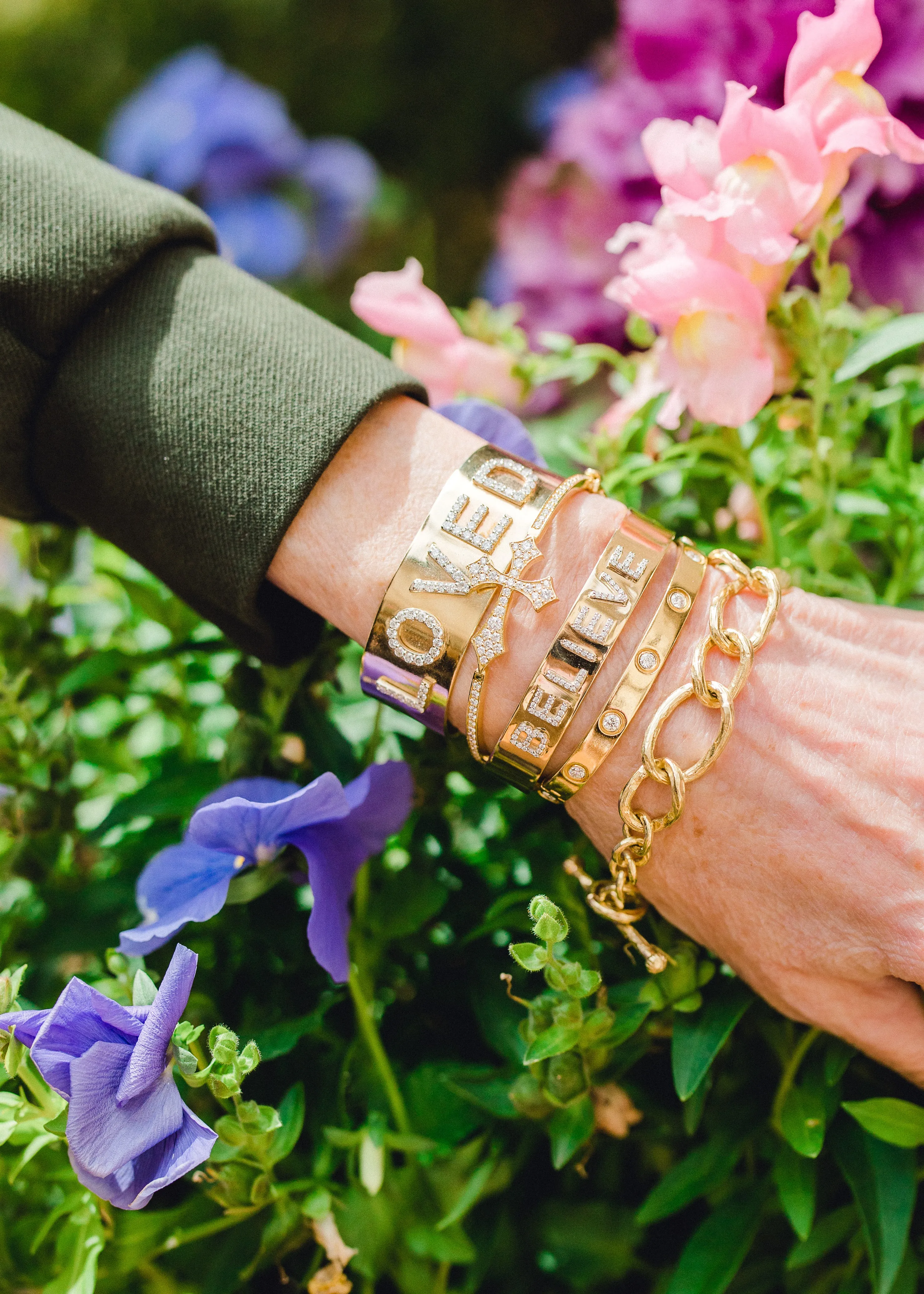 14KY Small "BELIEVE" Signature Cuff