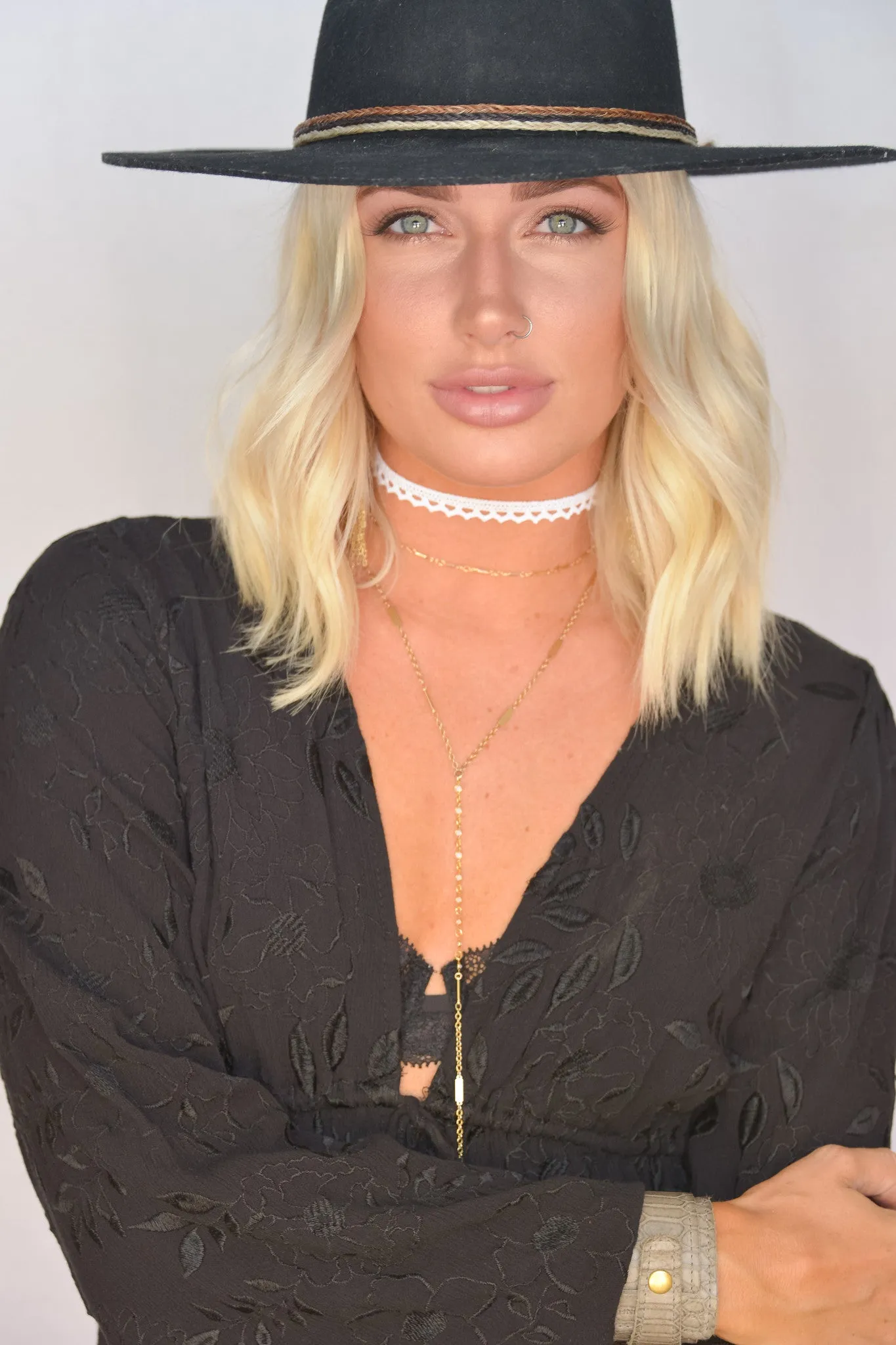 Aster Lace Choker in White
