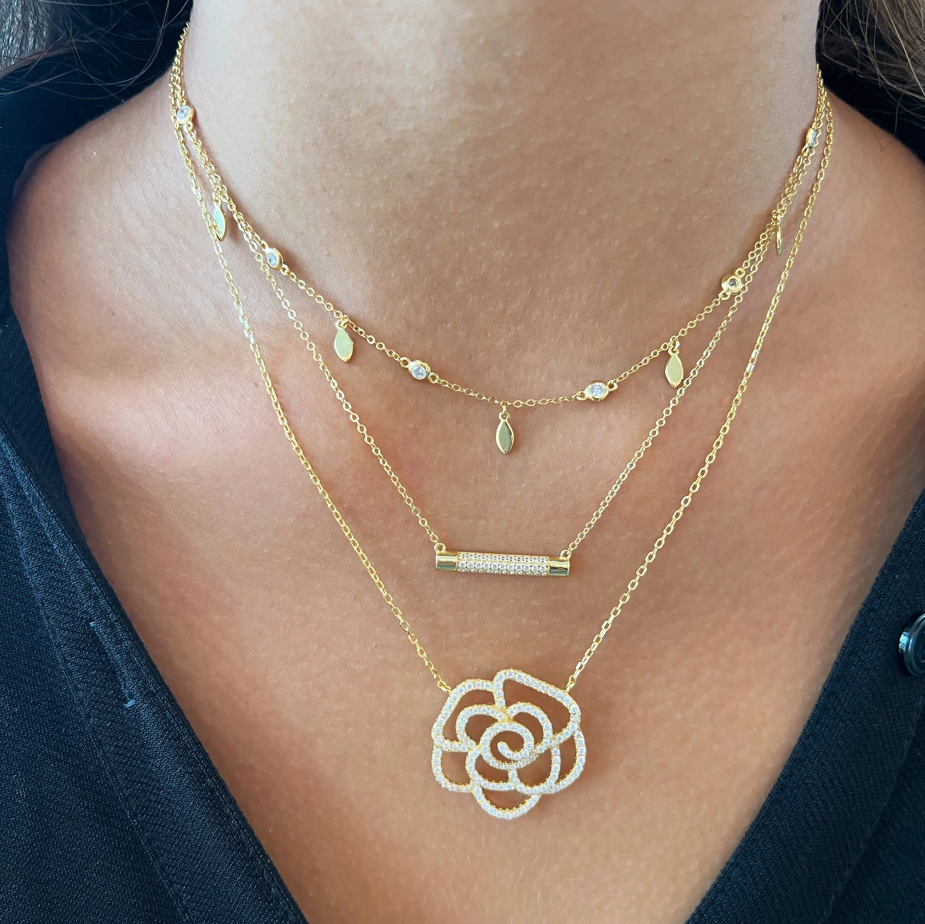 Bezel and Flat Drop Dangling Choker