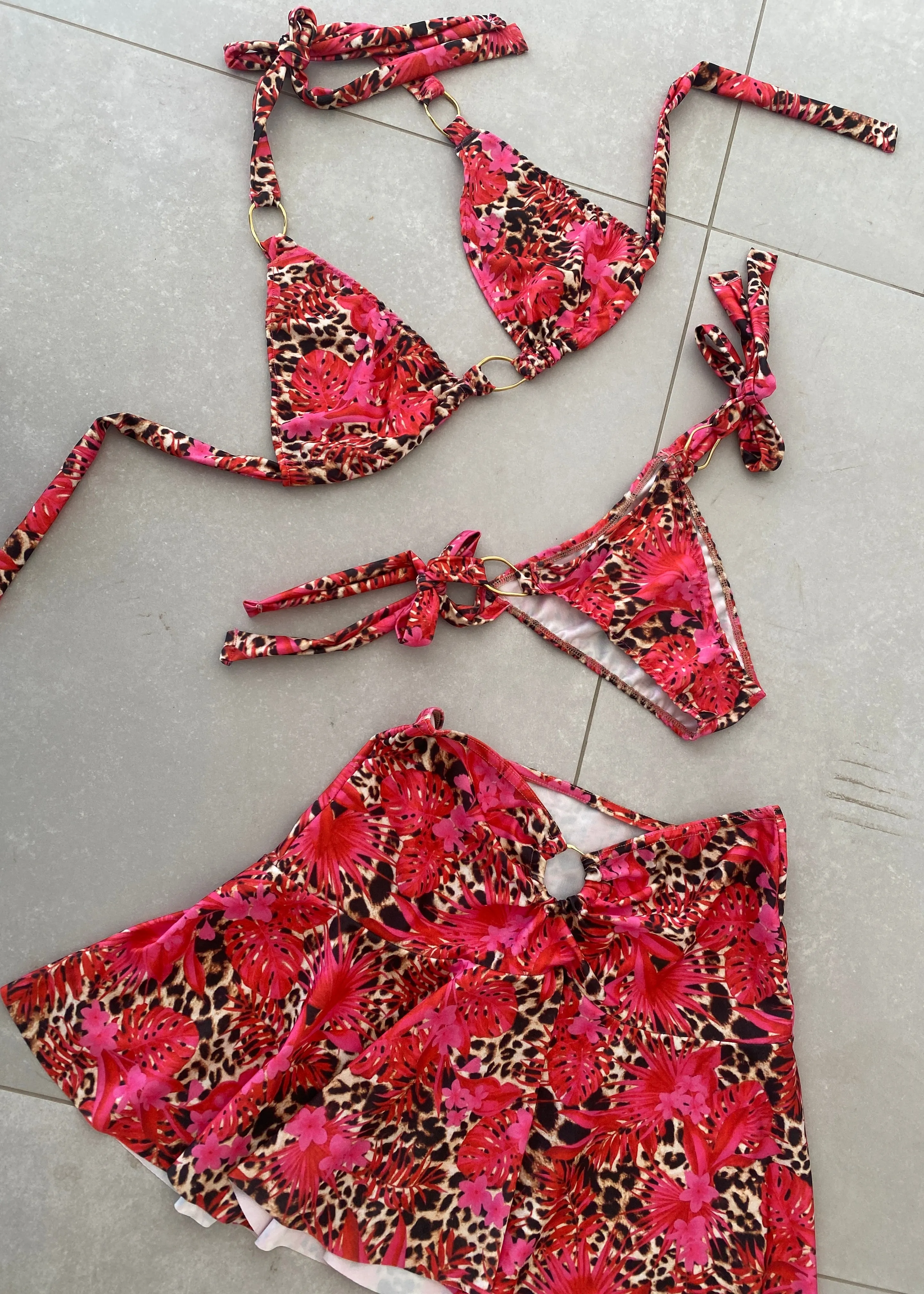 Bikini & Flippy Skirt Set in 90s Leopard Floral Print