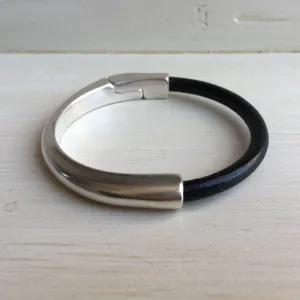 Black & Silver - Medium Width - Magnetic Cuff - WHSL