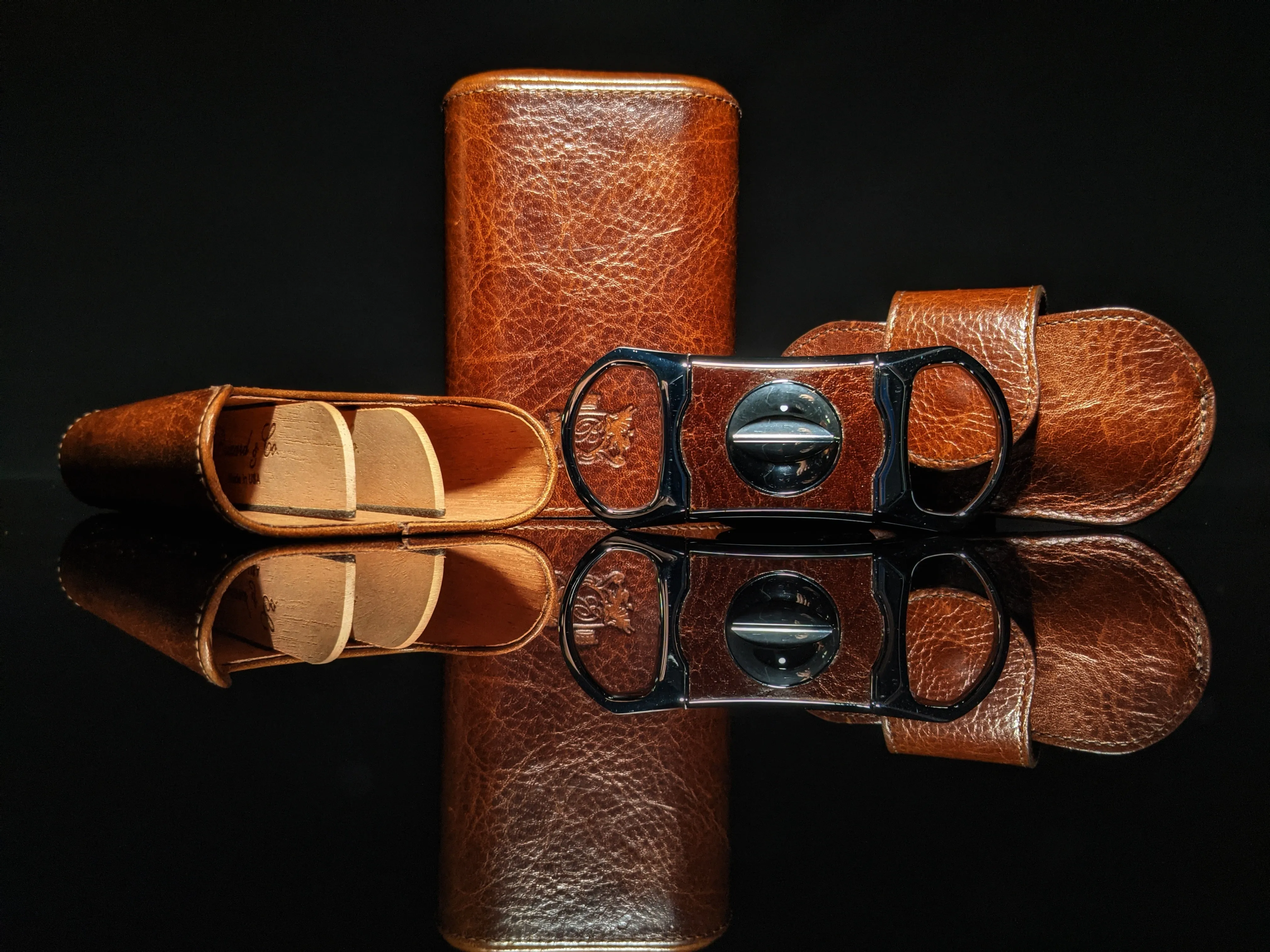 Brizard and Co The "Show Band" 3 Cigar Case - Antique Saddle Leather with V-Cutter