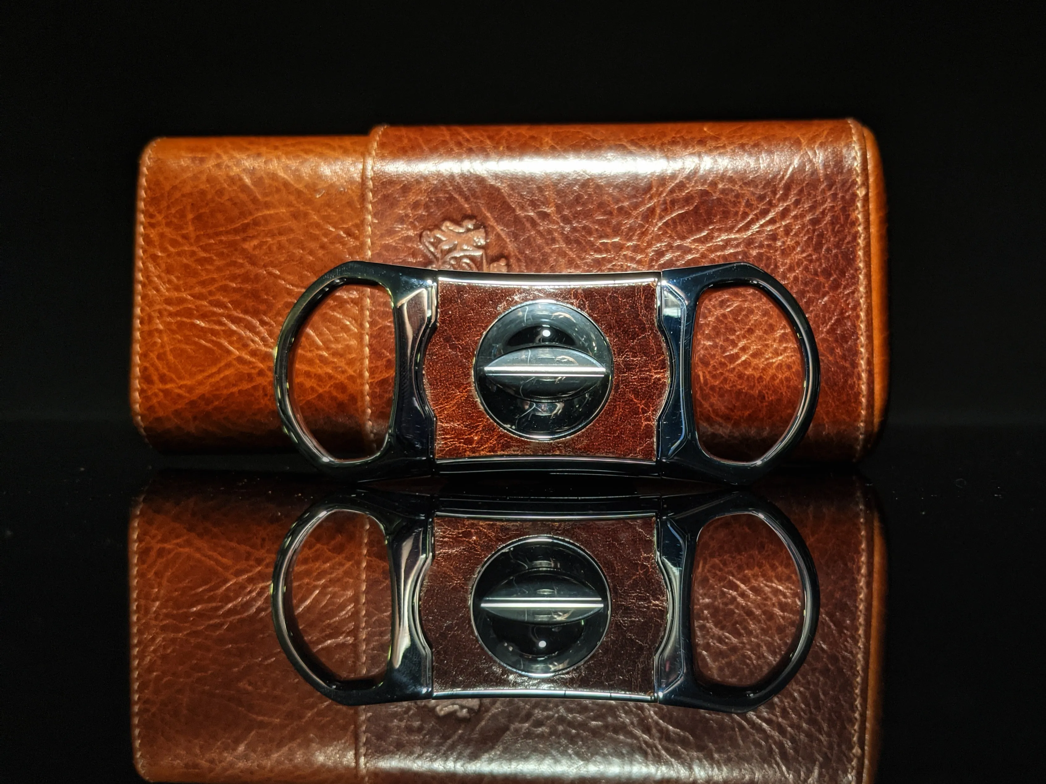 Brizard and Co The "Show Band" 3 Cigar Case - Antique Saddle Leather with V-Cutter