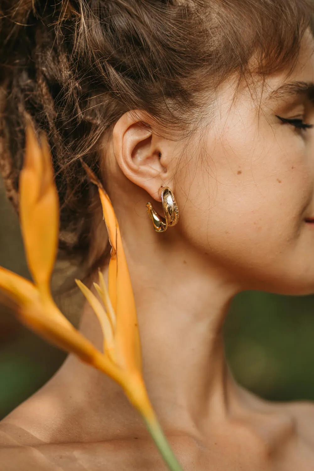 Coral Curve Hoops