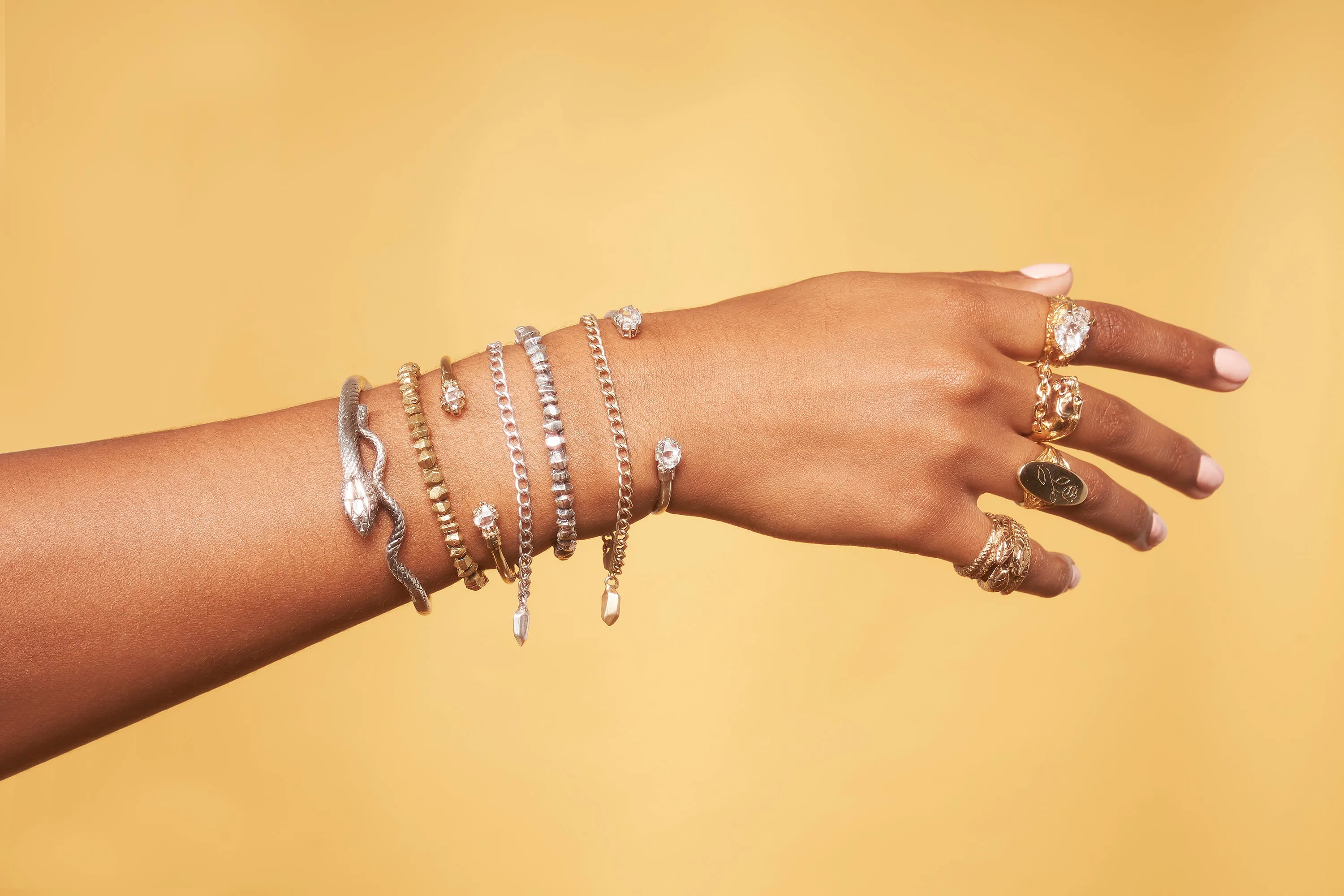 CRYSTAL CLUSTER CUFF