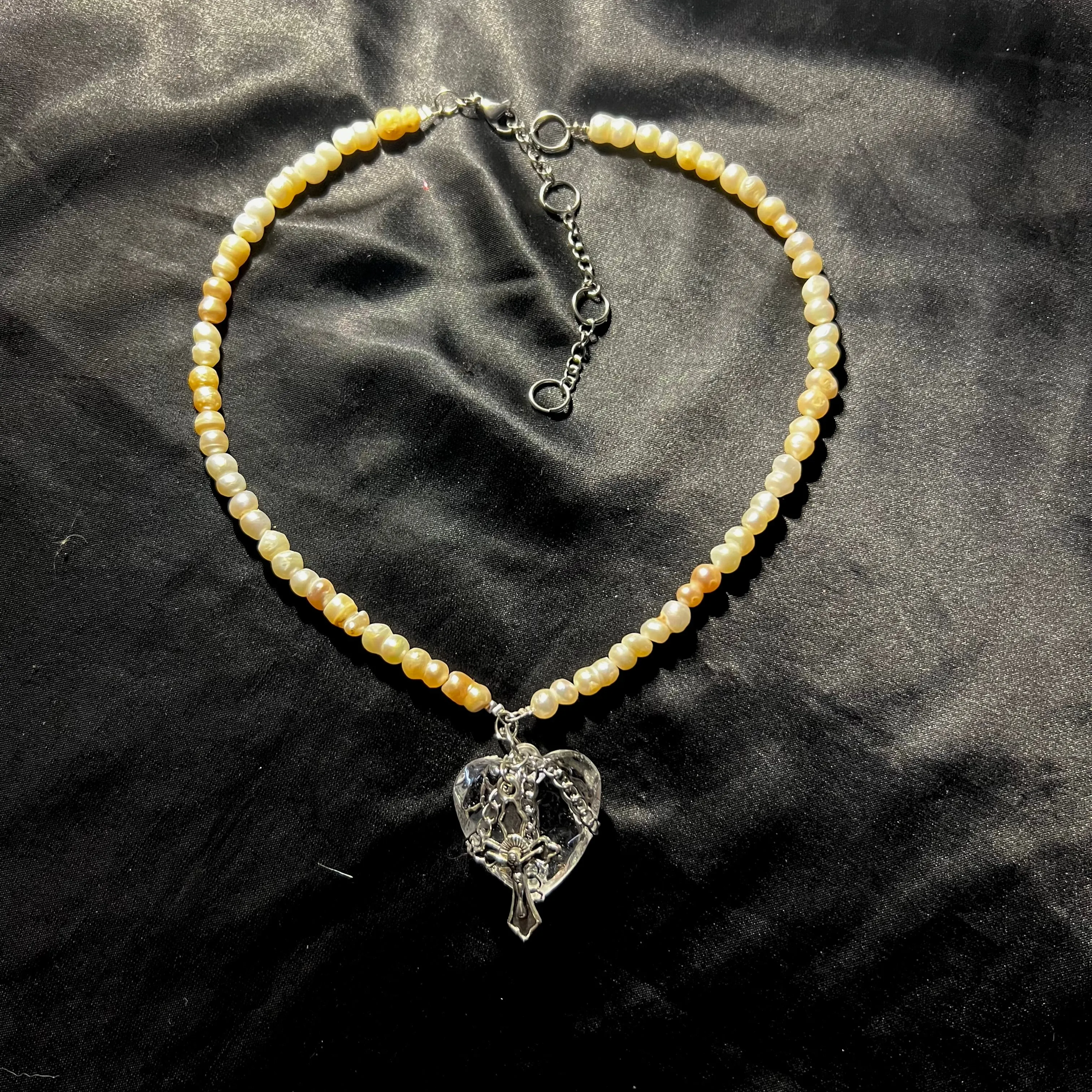 crystal heart pearl necklace.