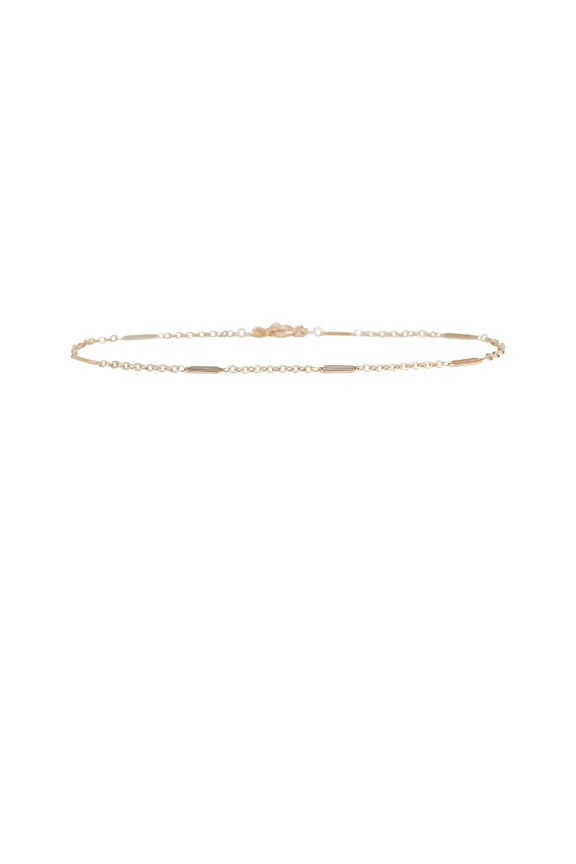Desert Essence Chain Choker in Gold
