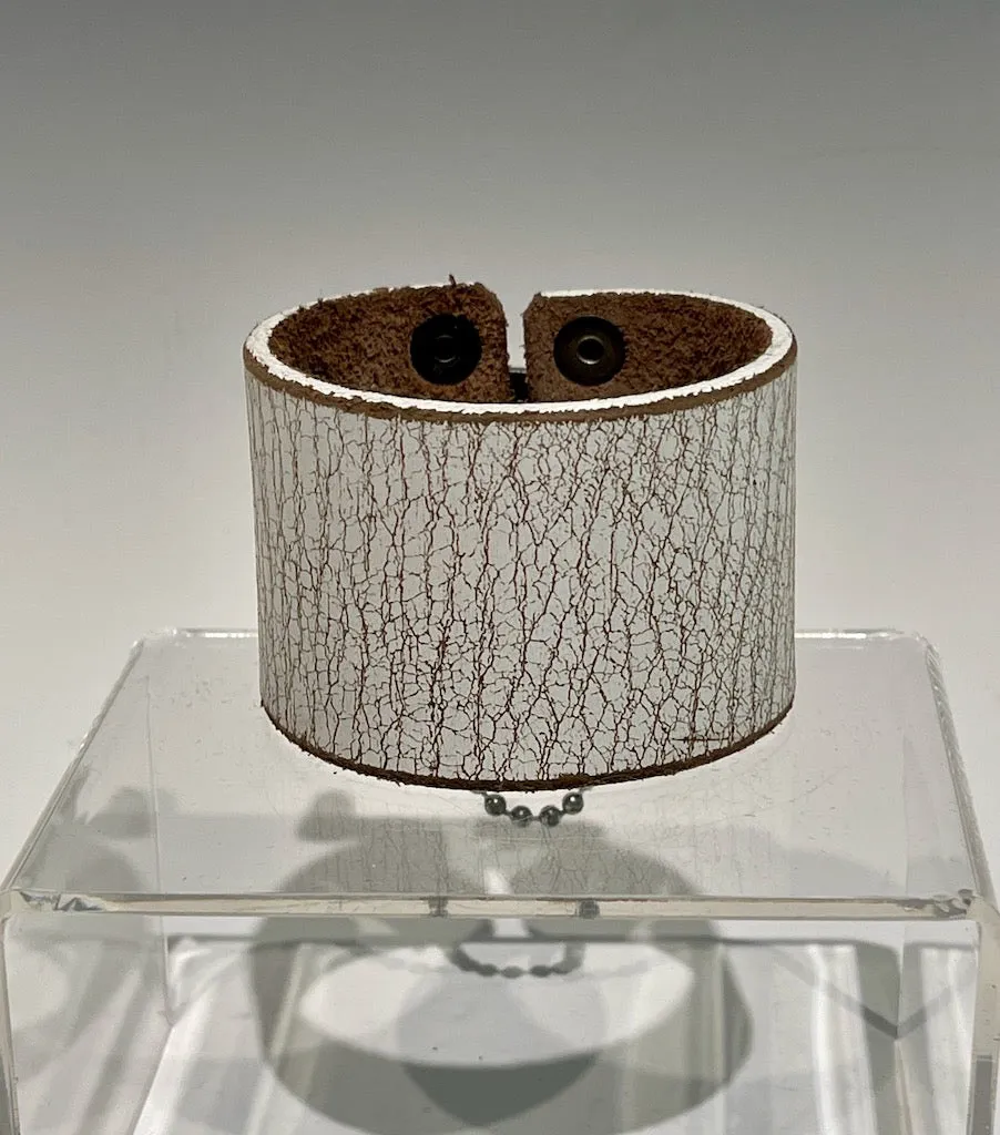 Distressed White Leather Cuff with Silver Closure MMC12