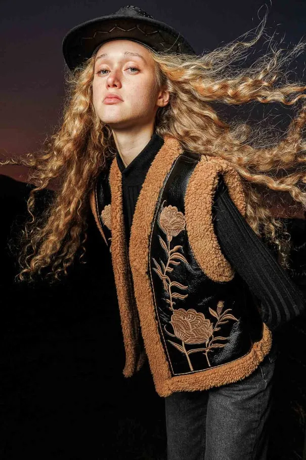 Embroidered Camel Cowboy Vest – Teddy Fleece Lining, Floral Embroidery, Faux Leather, Western Style