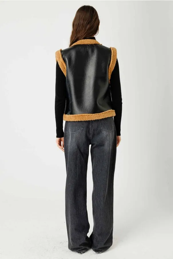 Embroidered Camel Cowboy Vest – Teddy Fleece Lining, Floral Embroidery, Faux Leather, Western Style