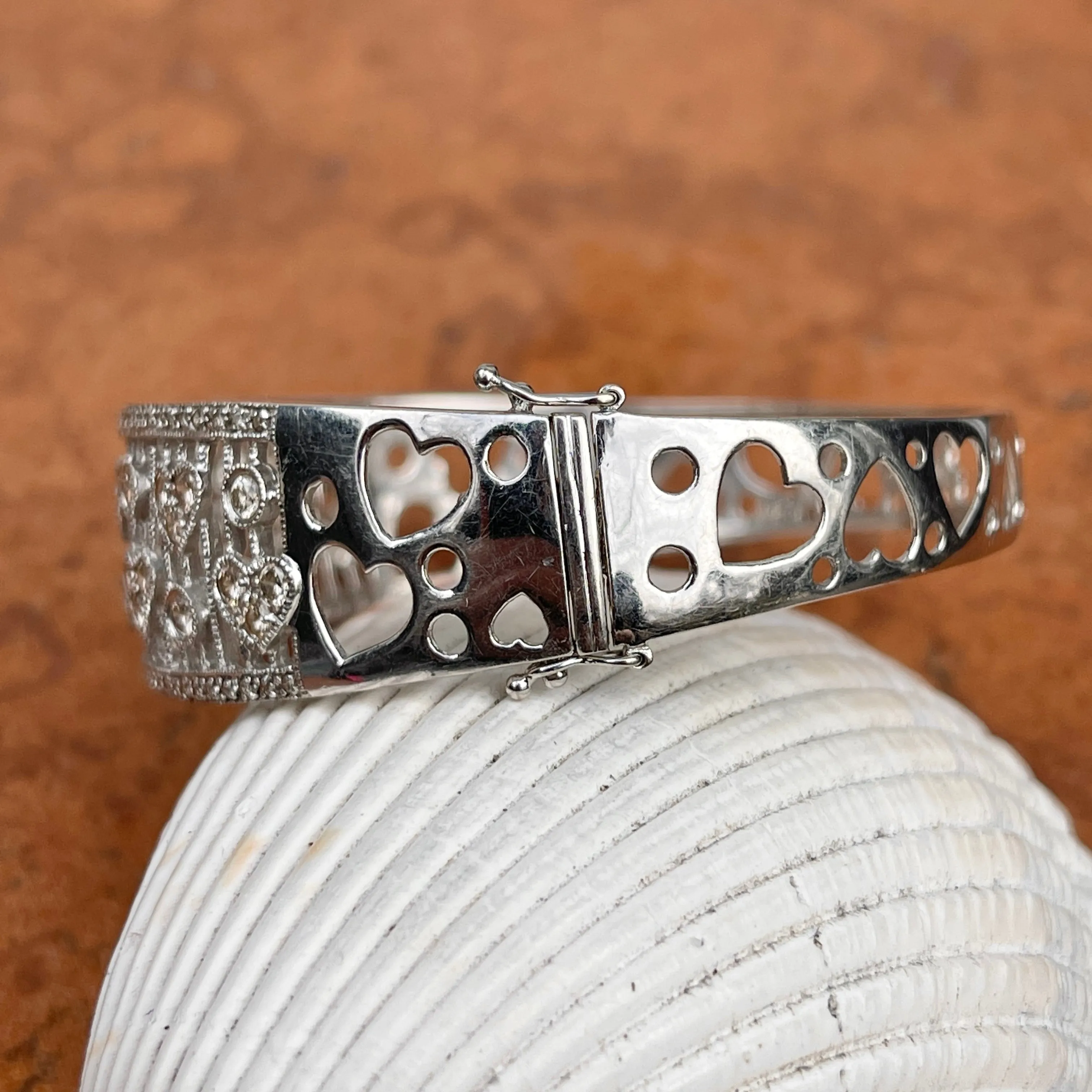 Estate 14KT White Gold Filigree Pave Diamond Hearts Hinged Bangle Cuff Bracelet