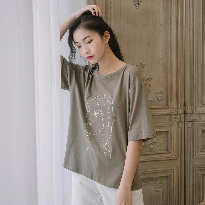 GIRL T-Shirt