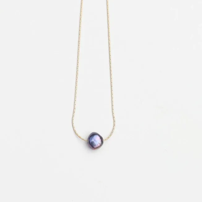 Gold Floating Pendants Choker