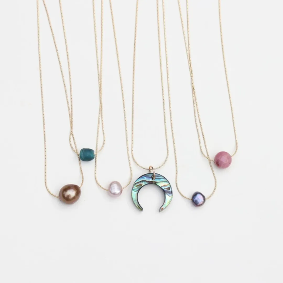 Gold Floating Pendants Choker
