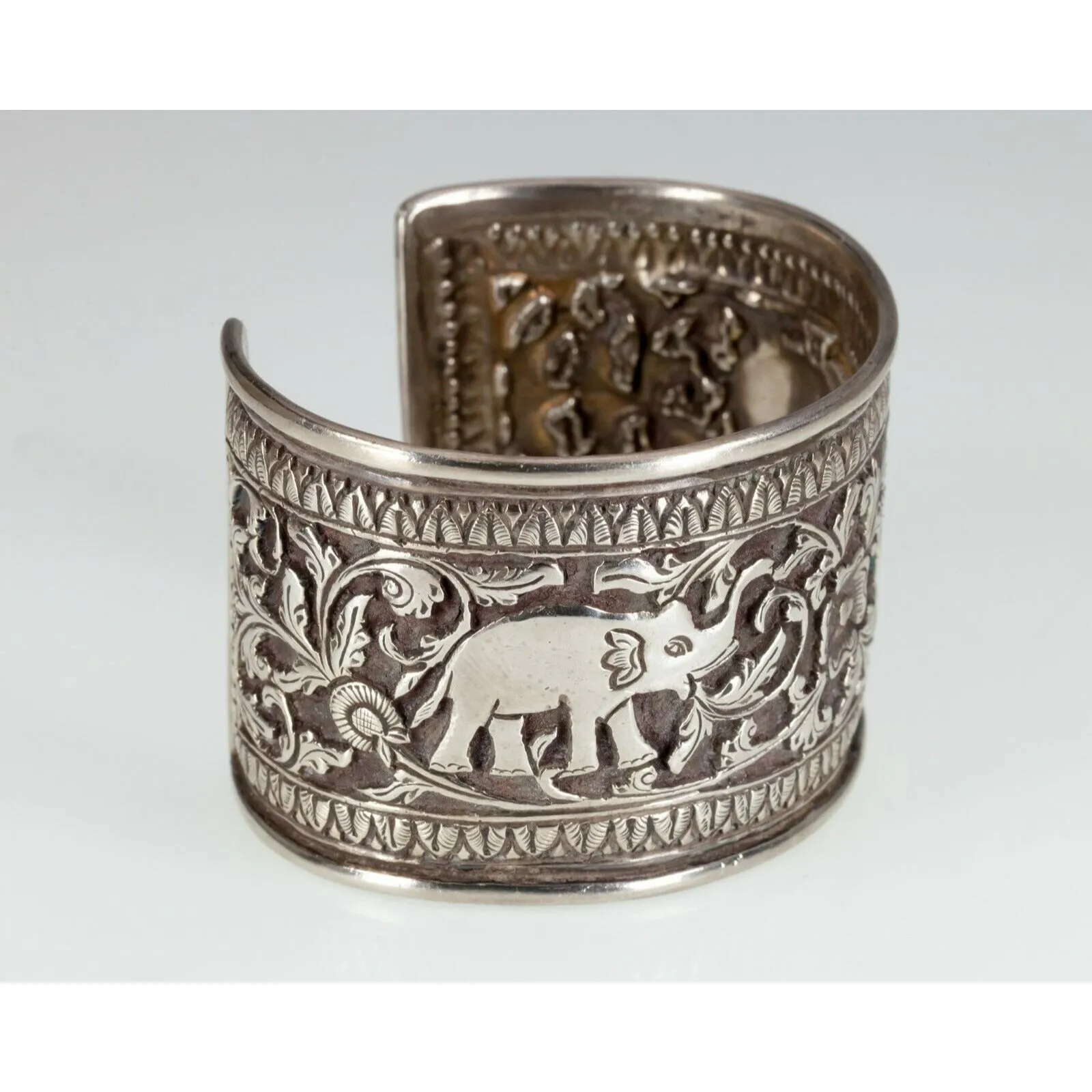 Gorgeous Repousse Elephant Sterling Cuff Bracelet 47mm Wide, 86.7g