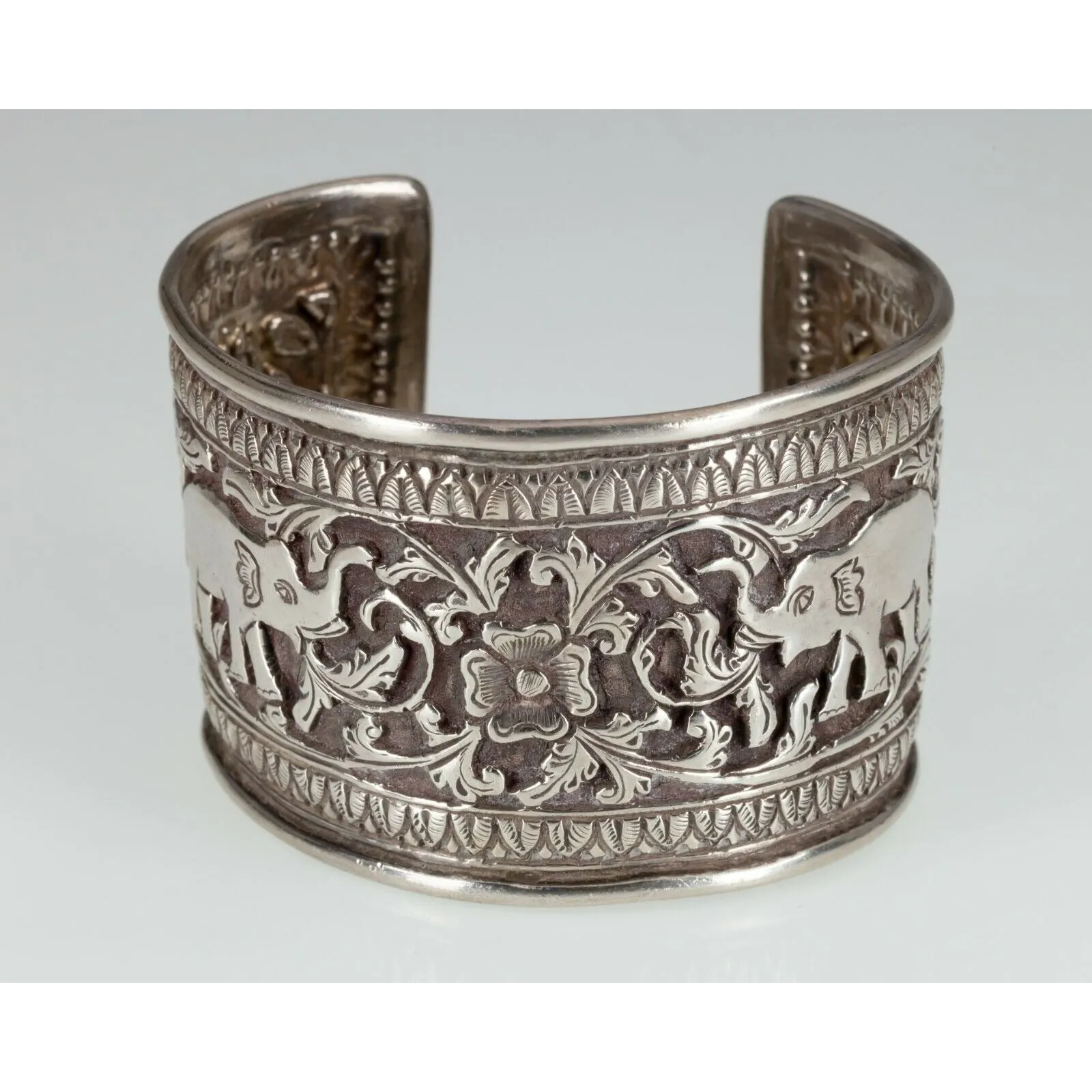 Gorgeous Repousse Elephant Sterling Cuff Bracelet 47mm Wide, 86.7g