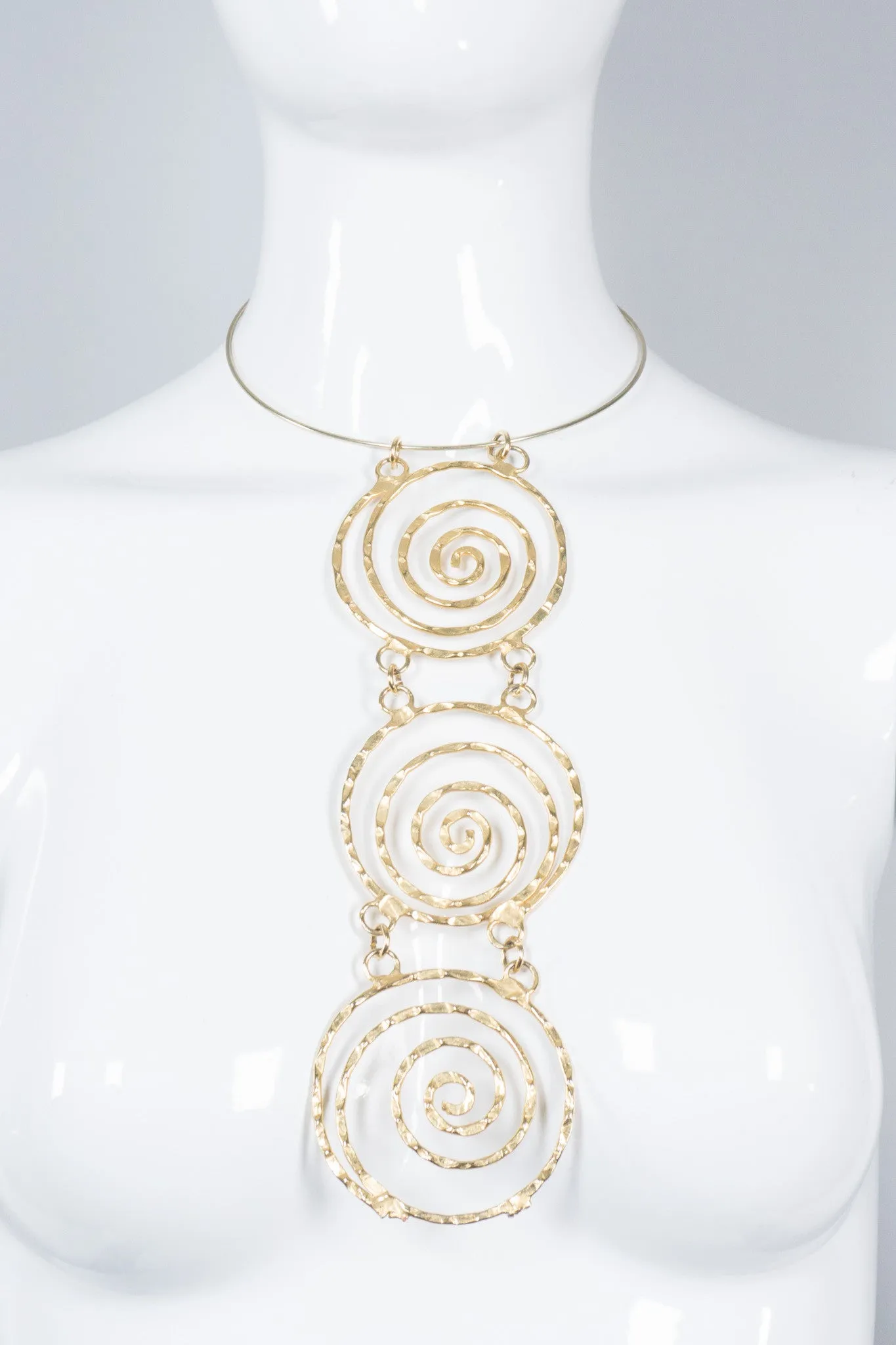 Hanging Swirl Choker