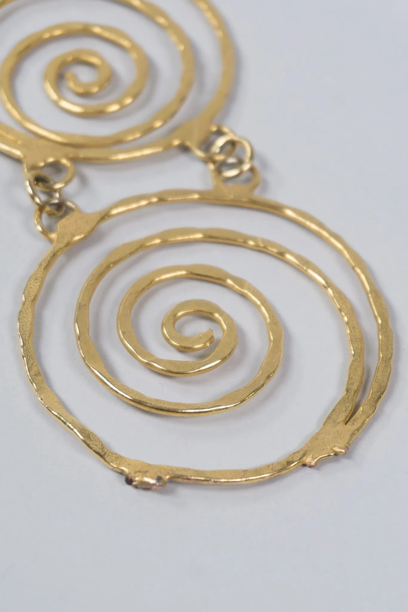 Hanging Swirl Choker