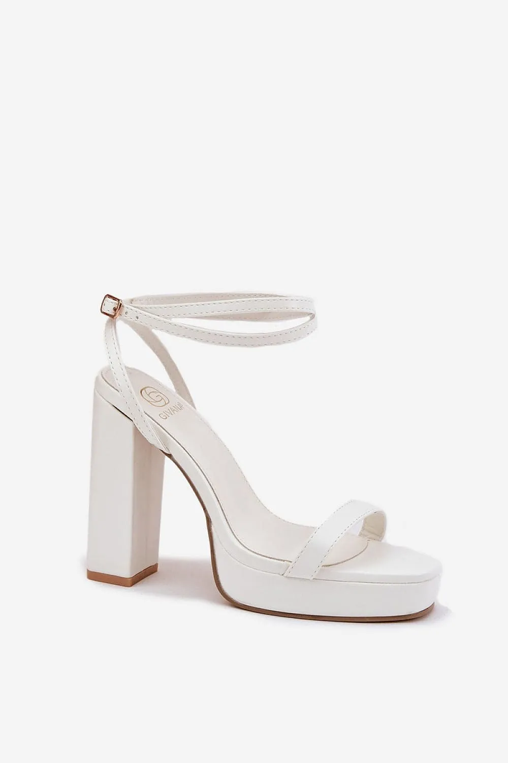 Heel sandals Step in style