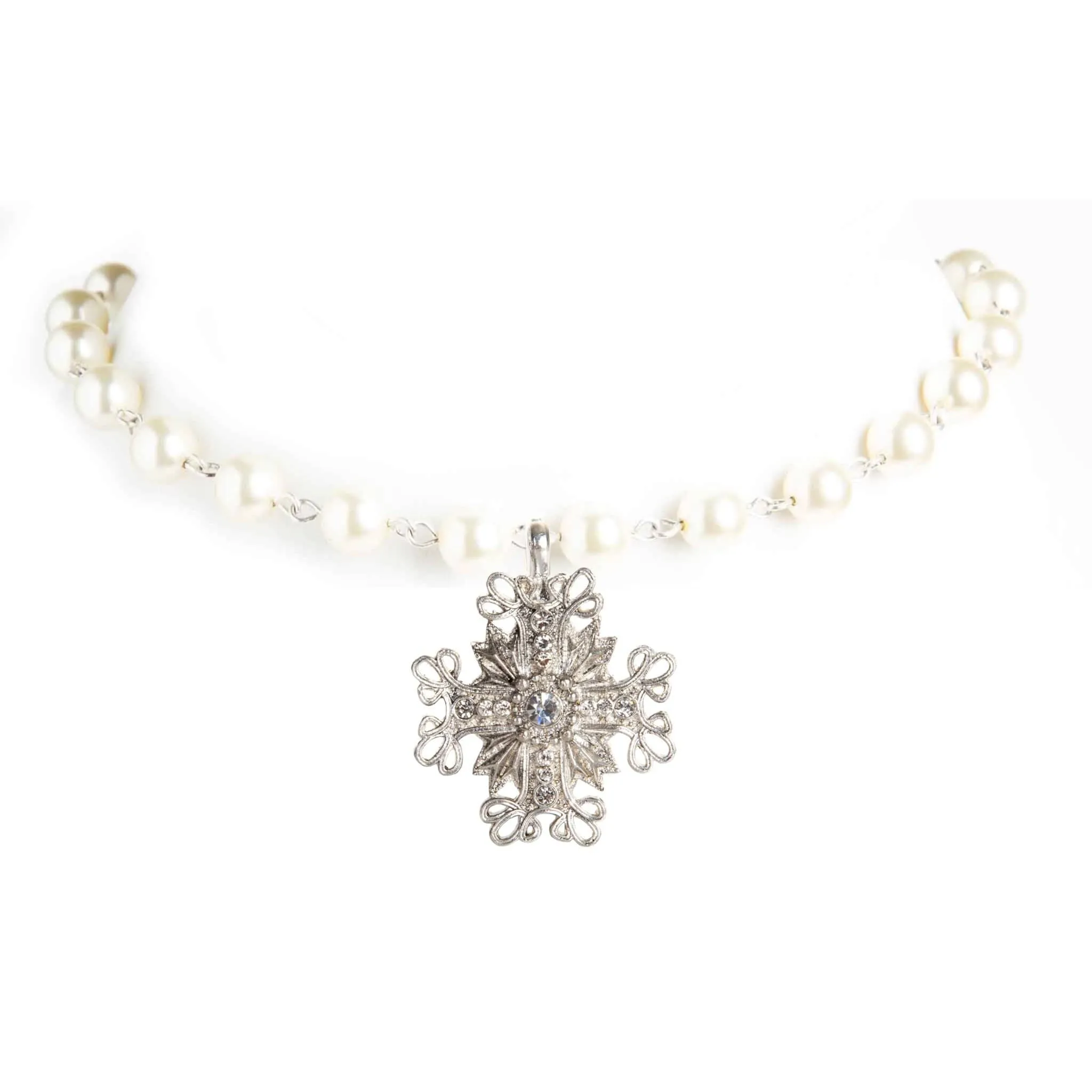 Iconic 6mm Cream Pearl Choker with Medallions
