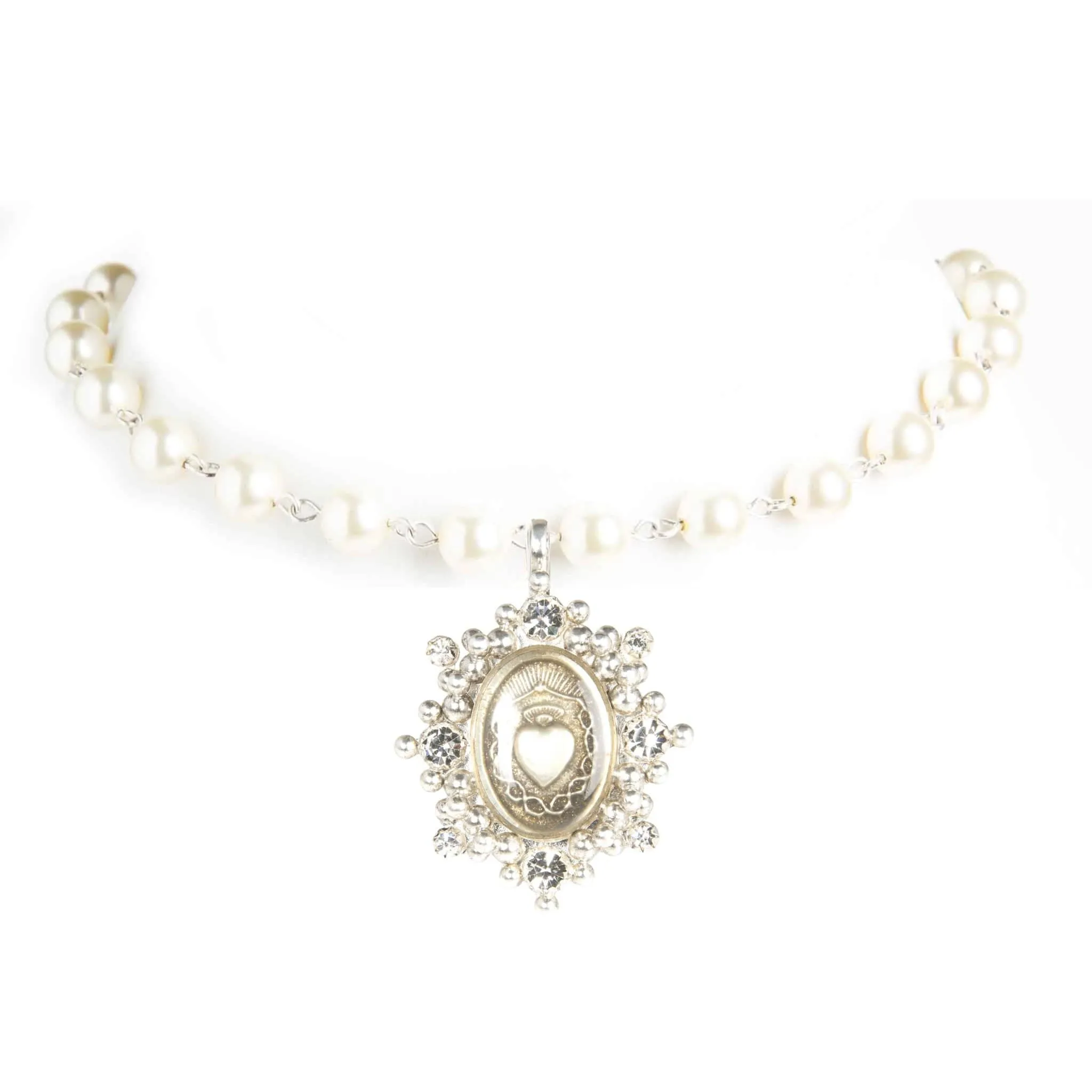 Iconic 6mm Cream Pearl Choker with Medallions