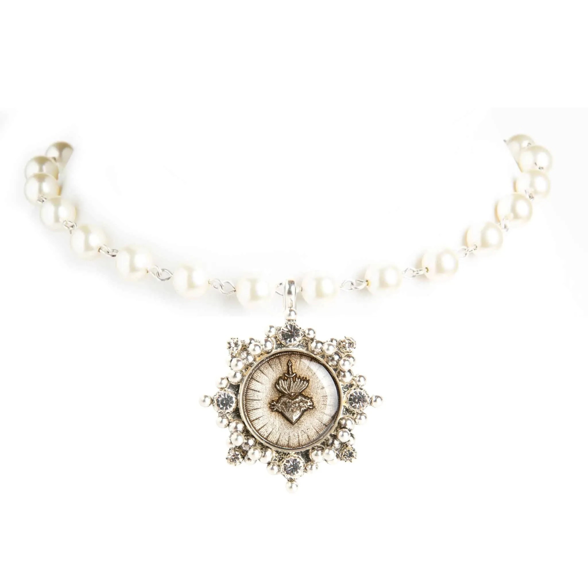 Iconic 6mm Cream Pearl Choker with Medallions