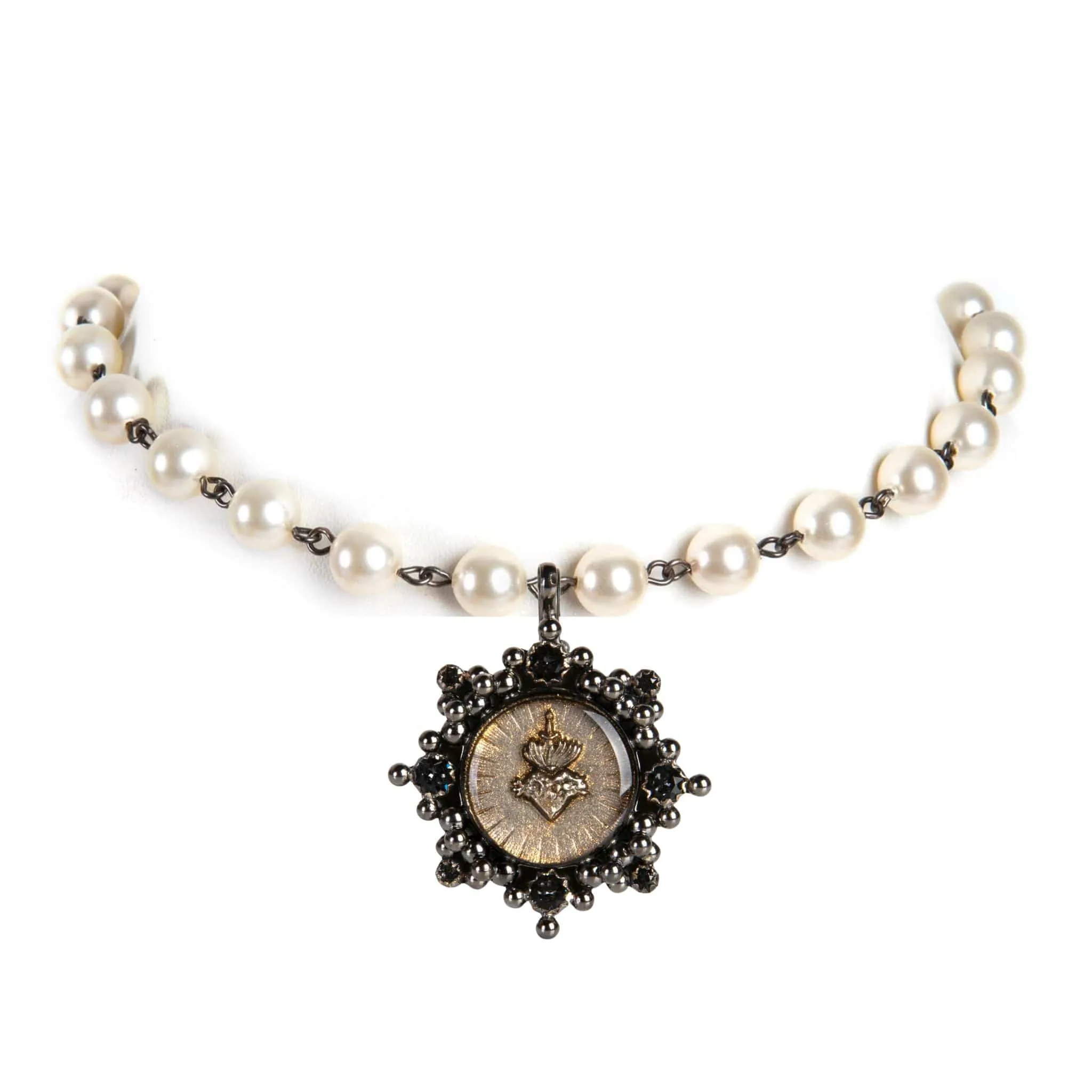 Iconic 6mm Cream Pearl Choker with Medallions