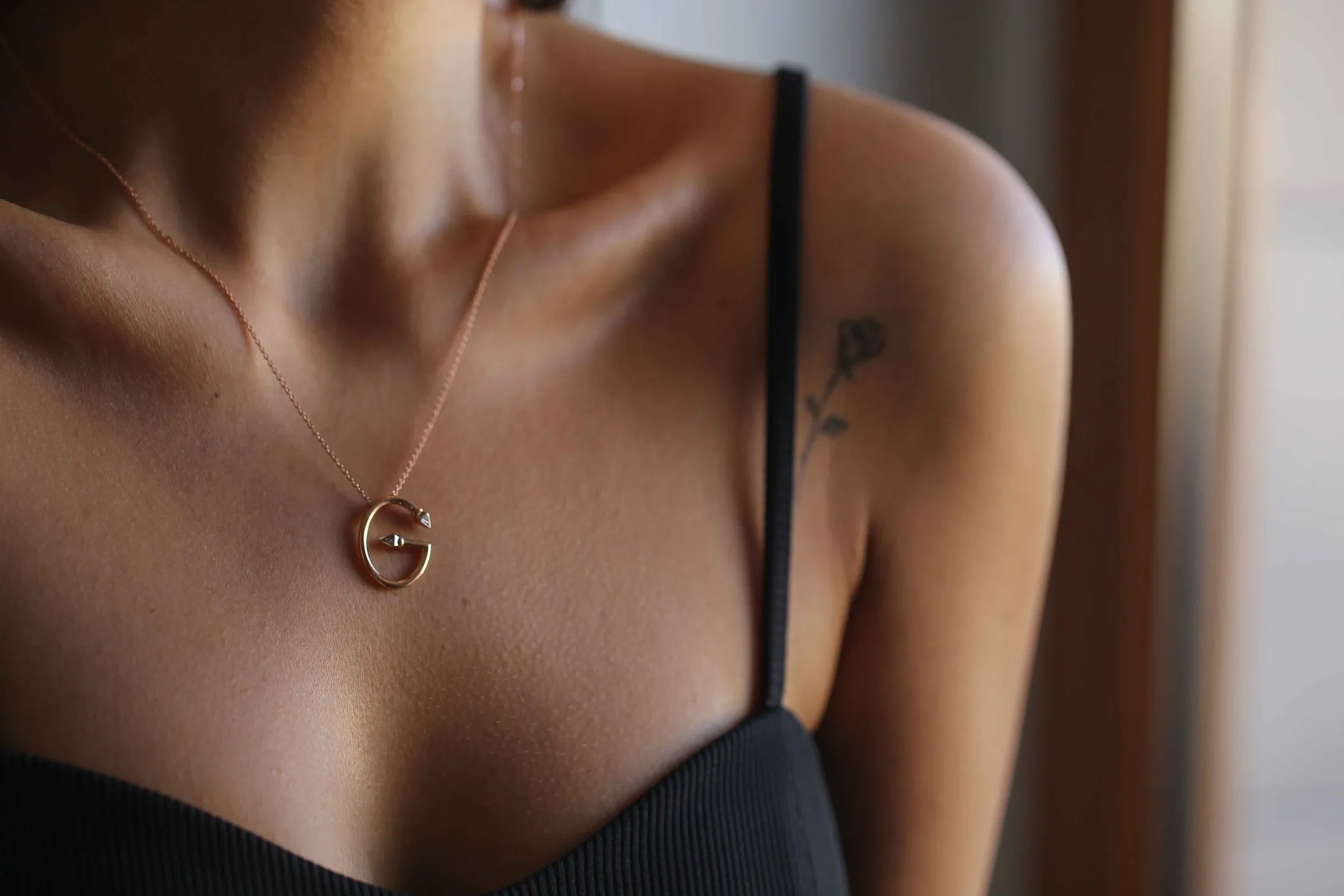 INITIAL DIAMOND GOLD LETTER NECKLACE