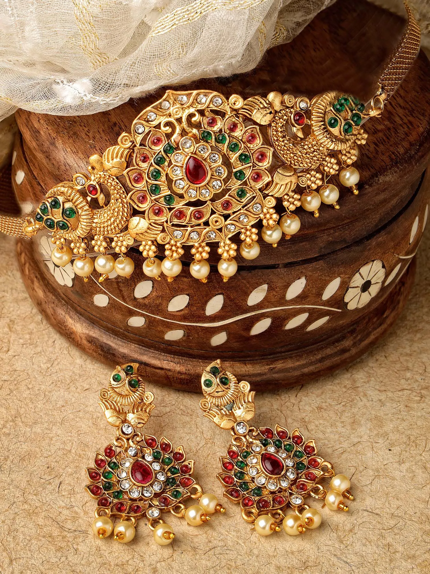 Karatcart Gold Plated Floral Design Choker Temple Jewellery Set for Women