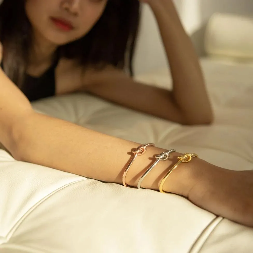 KNOT SORRY CUFF BRACELET
