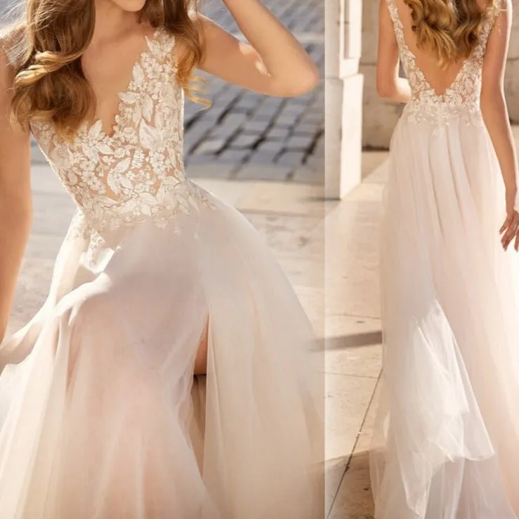 lace deep V-neck slim wedding dress