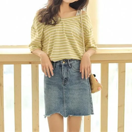 Lace Strapped V-Neck T-Shirt