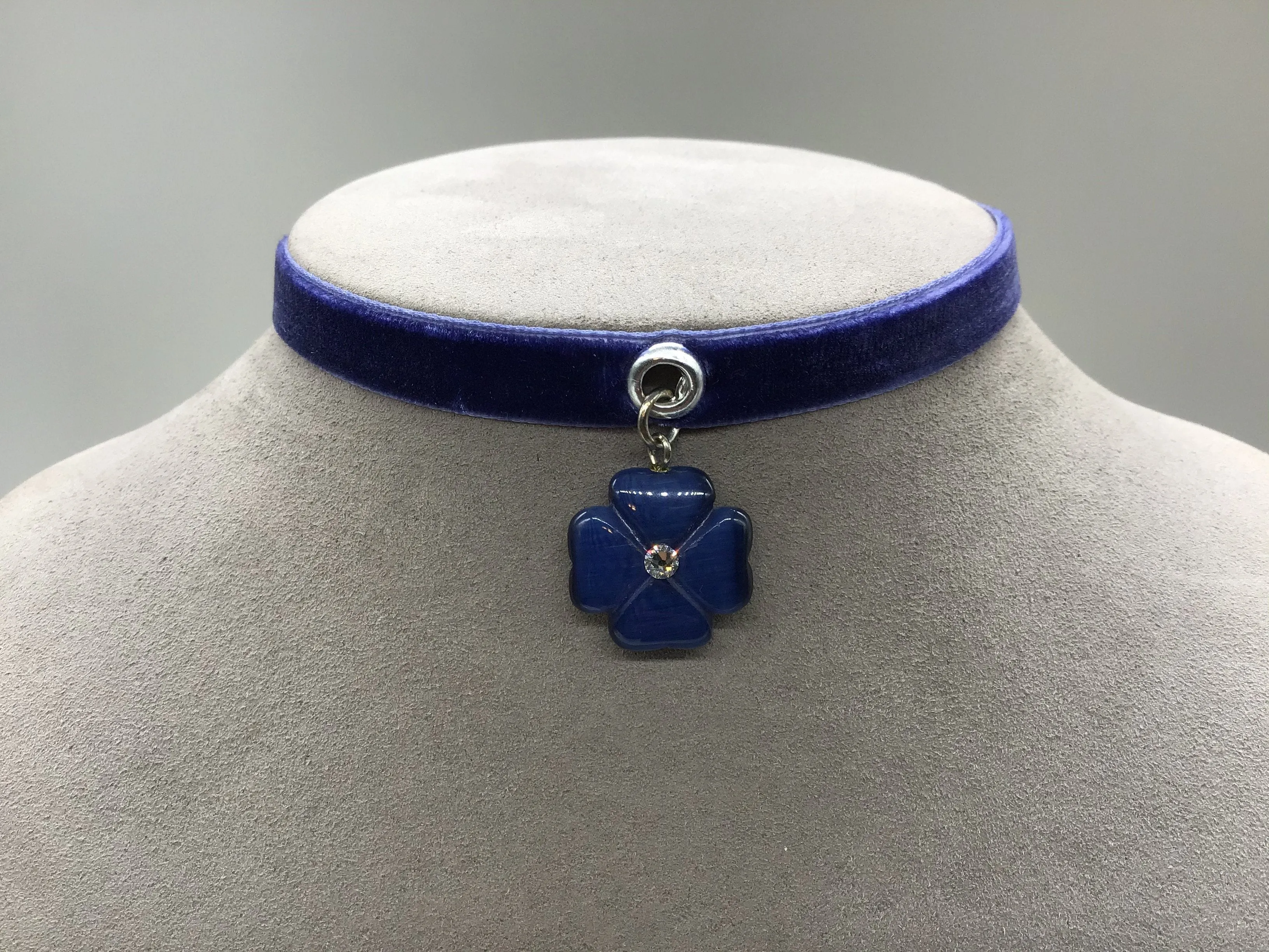 Lady Luck Choker
