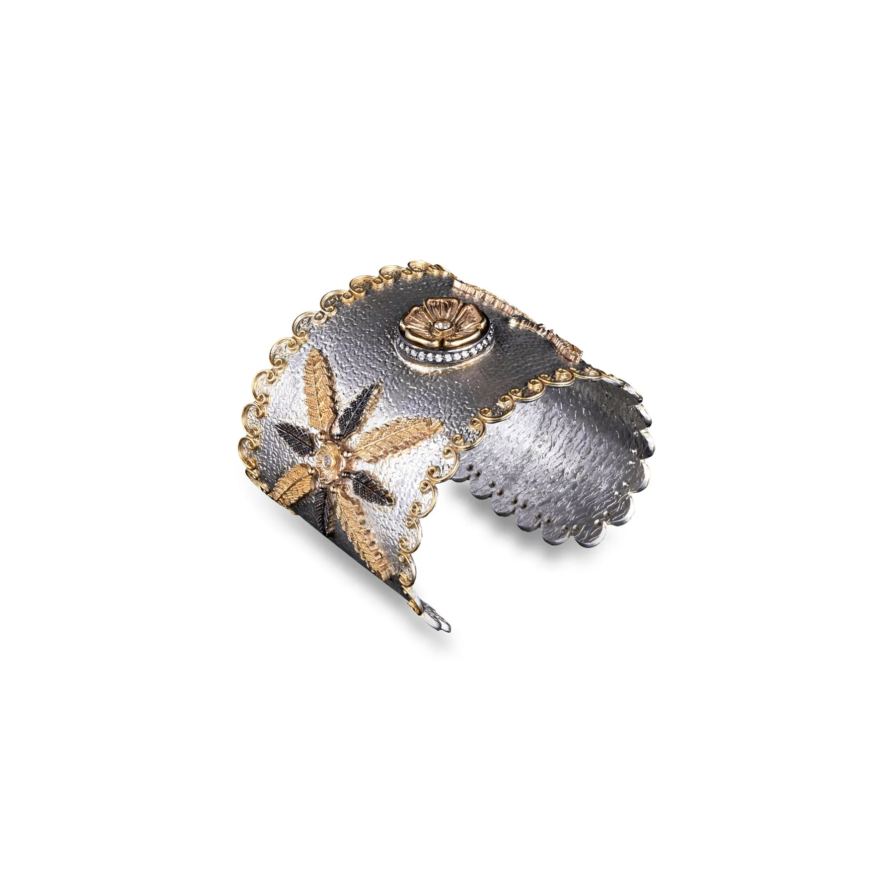 LEAFY FONDANT CUFF BRACELET