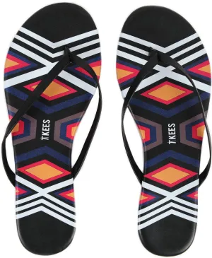 Leather flip flops in black aztec print