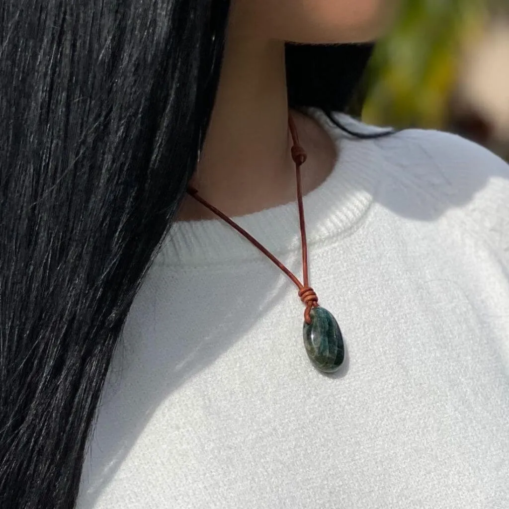 Luck Strings Apatite Pendant - Inspiring Clarity