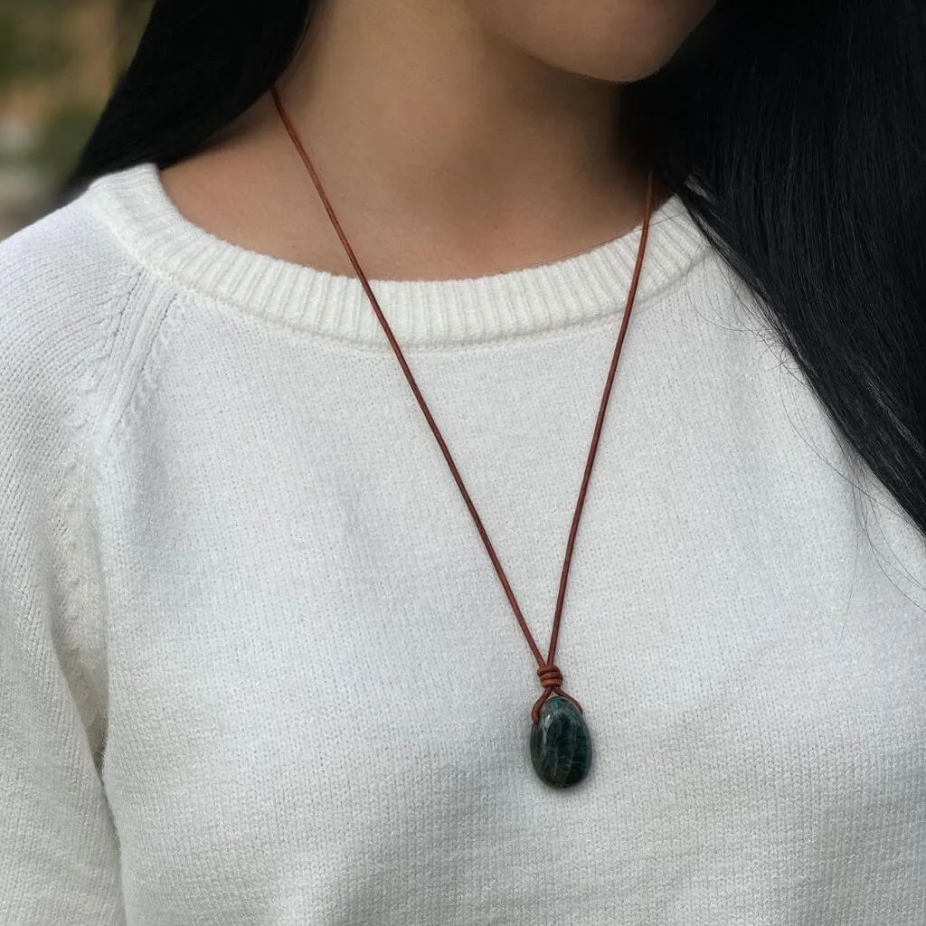 Luck Strings Apatite Pendant - Inspiring Clarity