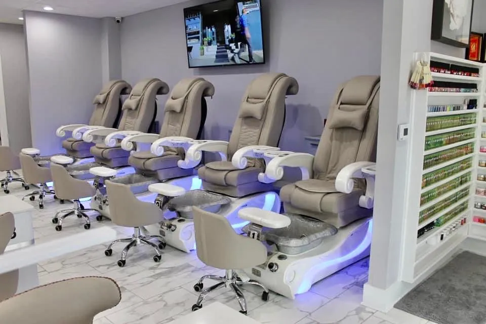LUX QUEEN ES450 Pedicure Massage Chair :: OPEN-BOX CONDITION