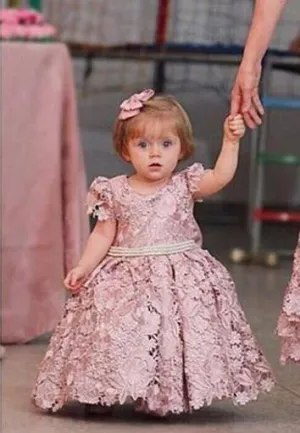 Mother Daughter in Lace Endemble