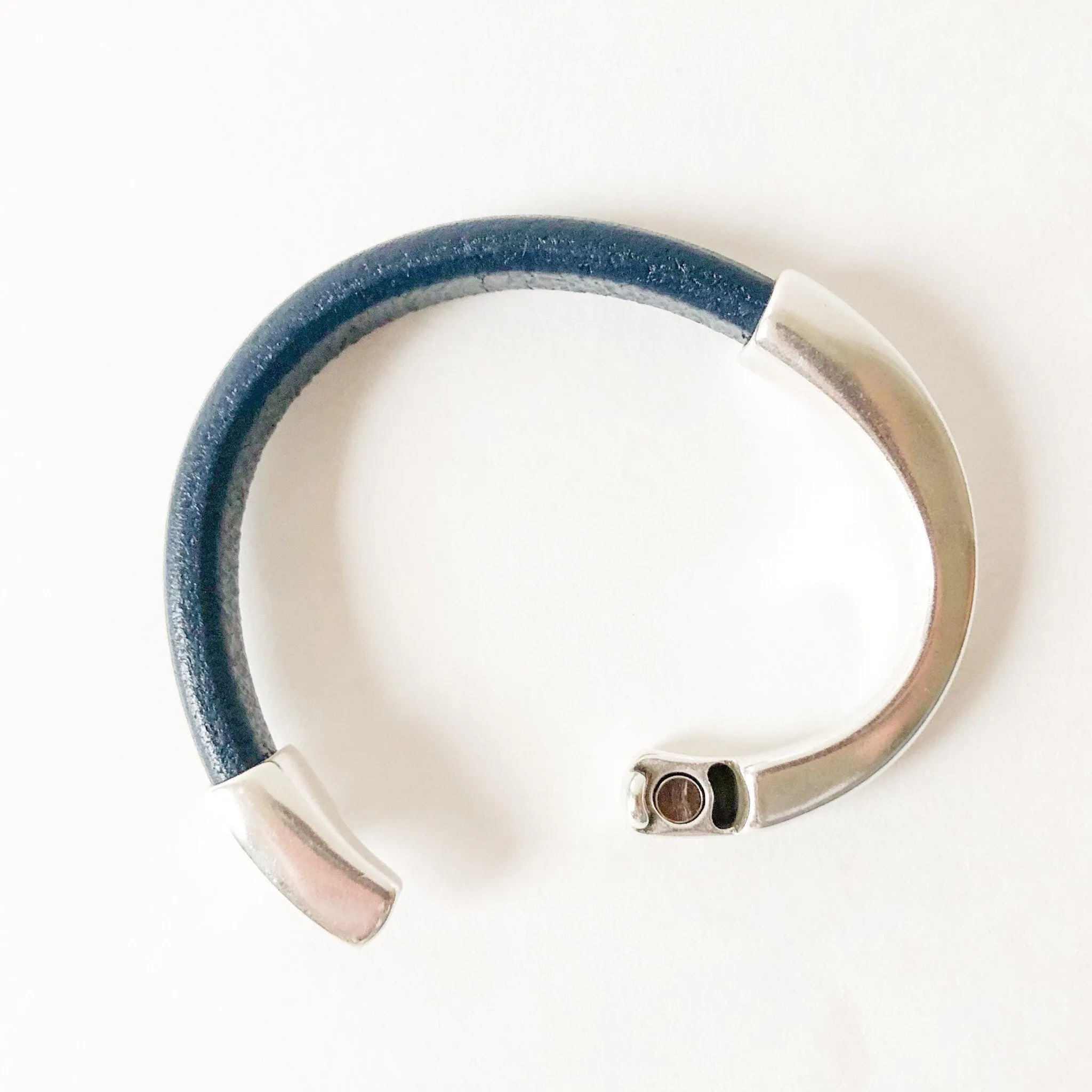 Navy & Silver - Large Width - Magnetic Cuff - WHSL
