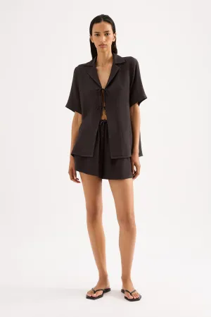 NEVE SHORT