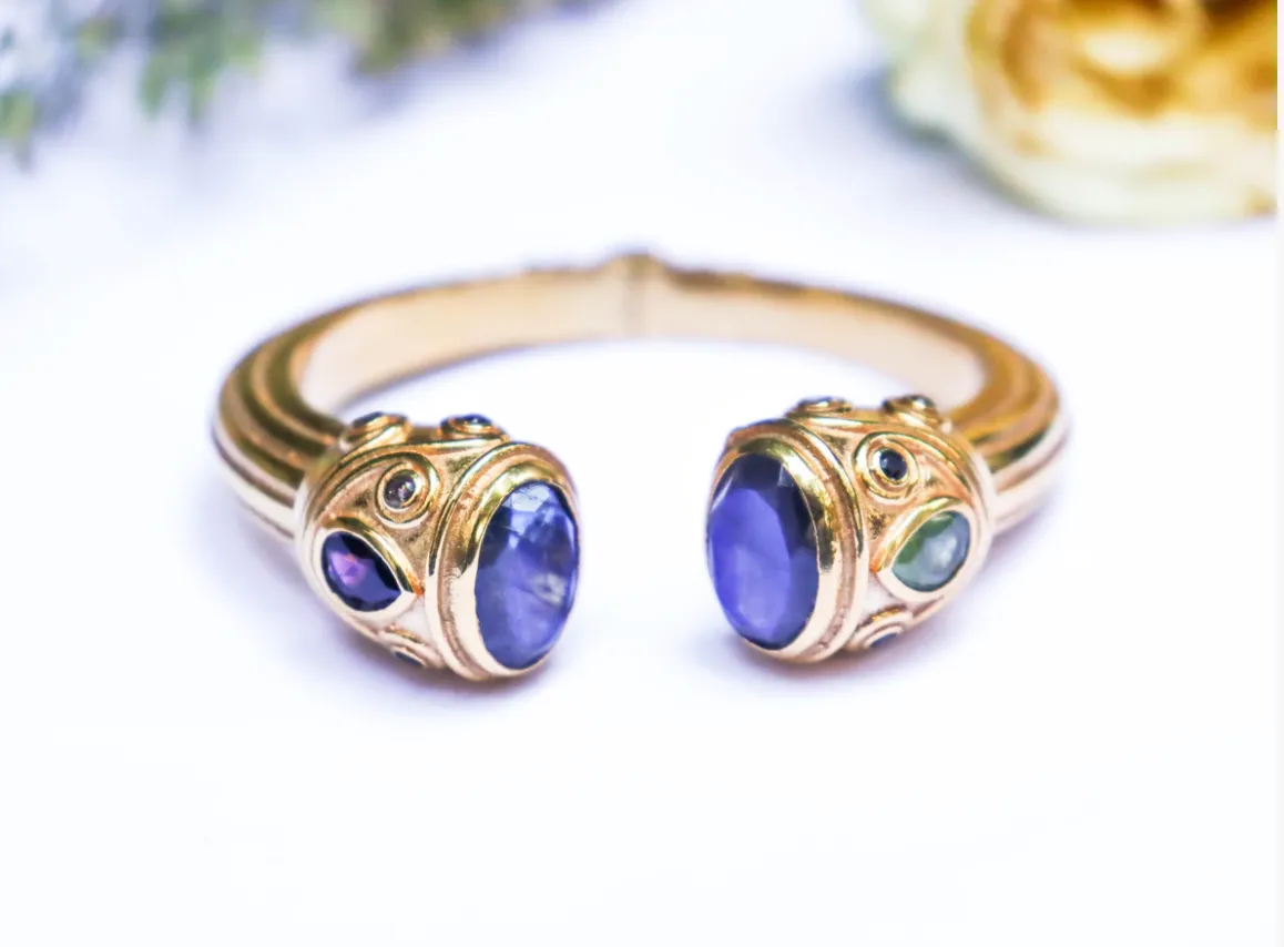 Nilaya Cuff