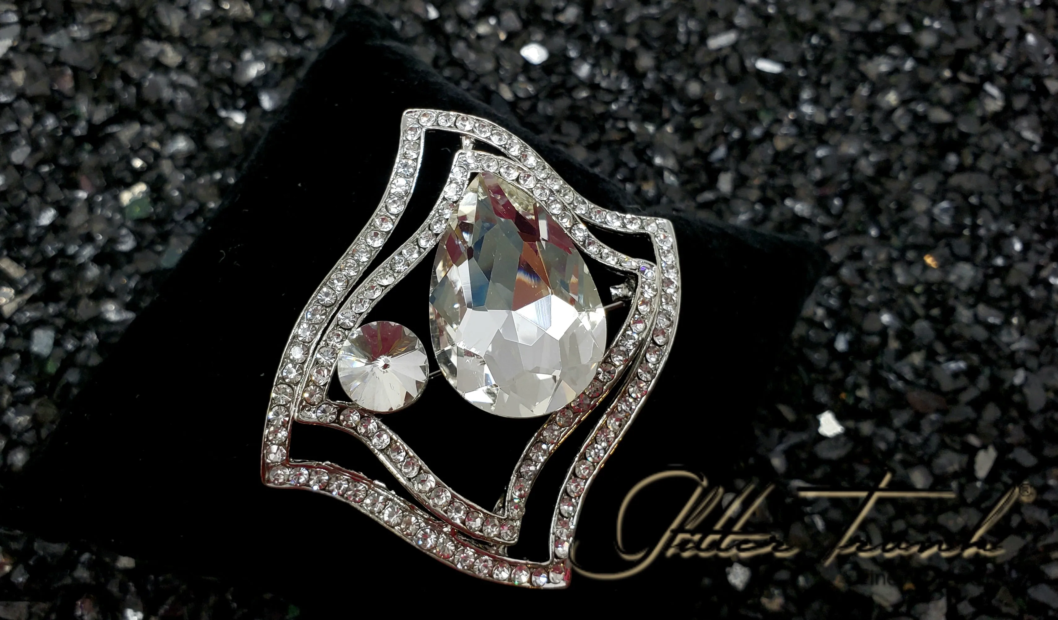 Nish Rhinestone Crystal Statement Brooch