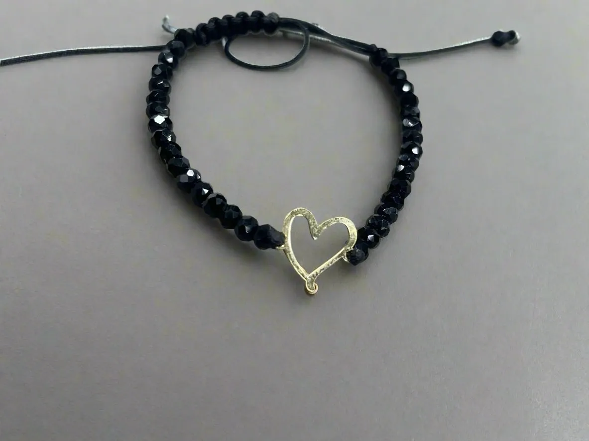 onyx bracelet - Gold Gifts Lebanon - 18k Gifts Lebanon - Buy & Sell 18k gold Lebanon - Gold stores in Kaslik, Jounieh, Jebil & Dbayyeh