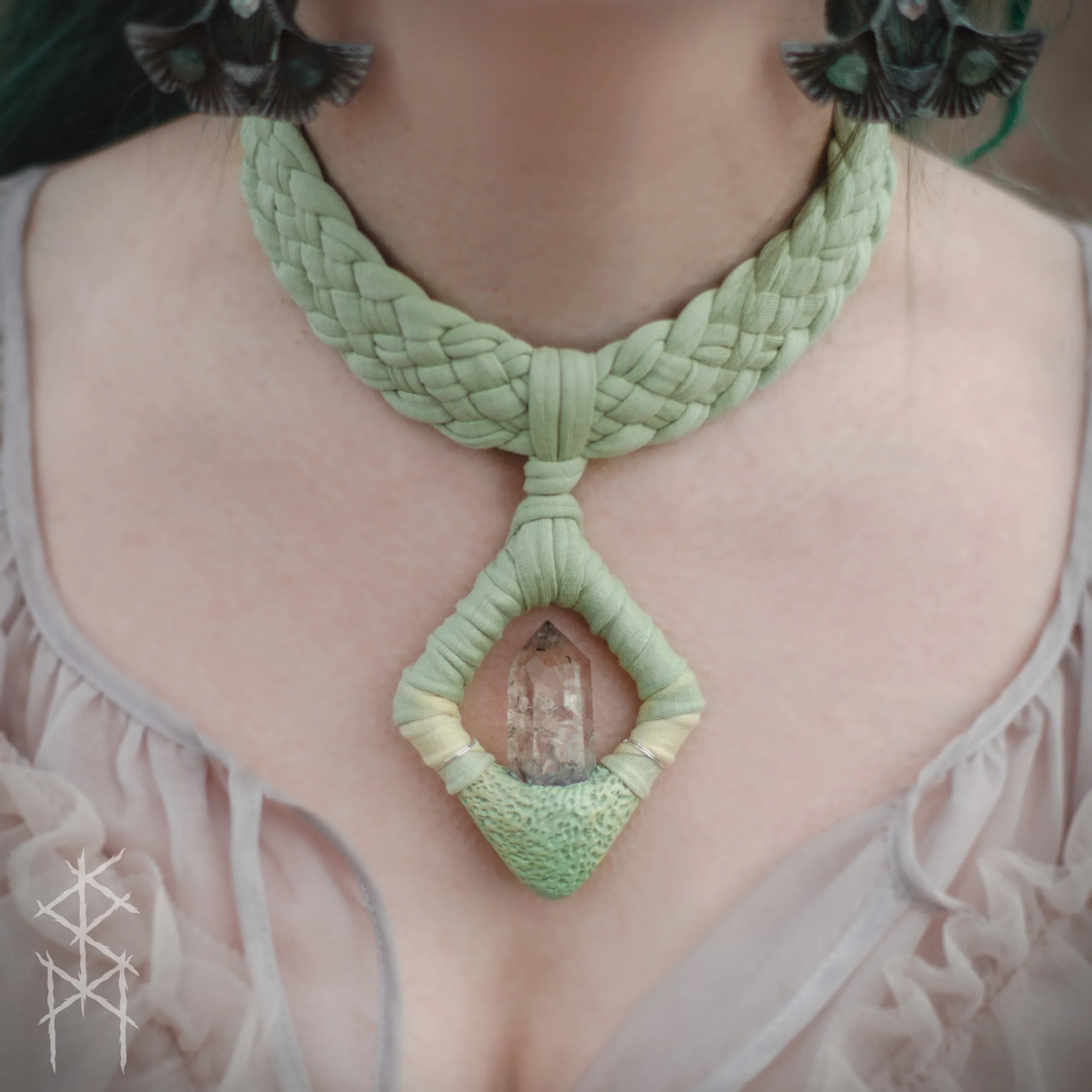 OSTARA chokers