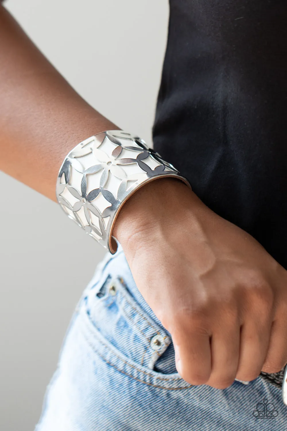 Paparazzi Accessories - Garden Fiesta - White Bracelet