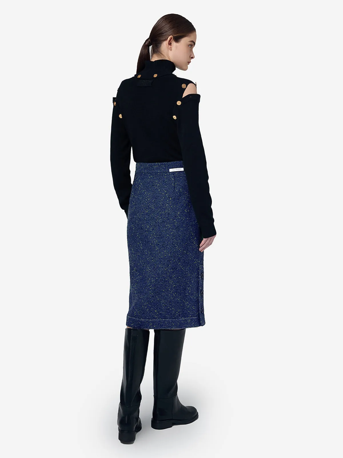 PORTS 1961 GOLD LOGO BUTTON KNITWEAR IN BLACK