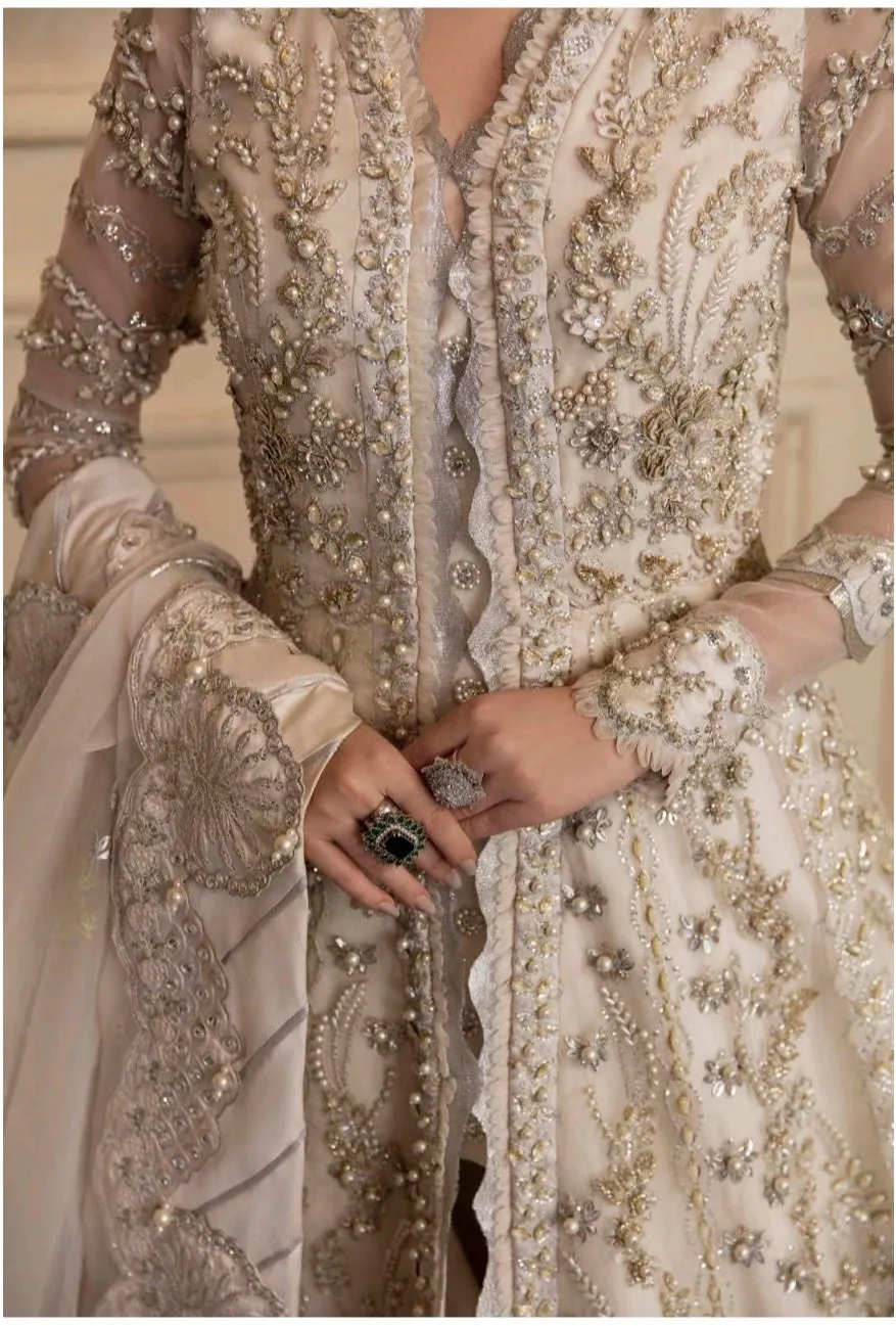 REPUBLIC WOMENSWEAR | Luxury Wedding Dresses | Fu-03