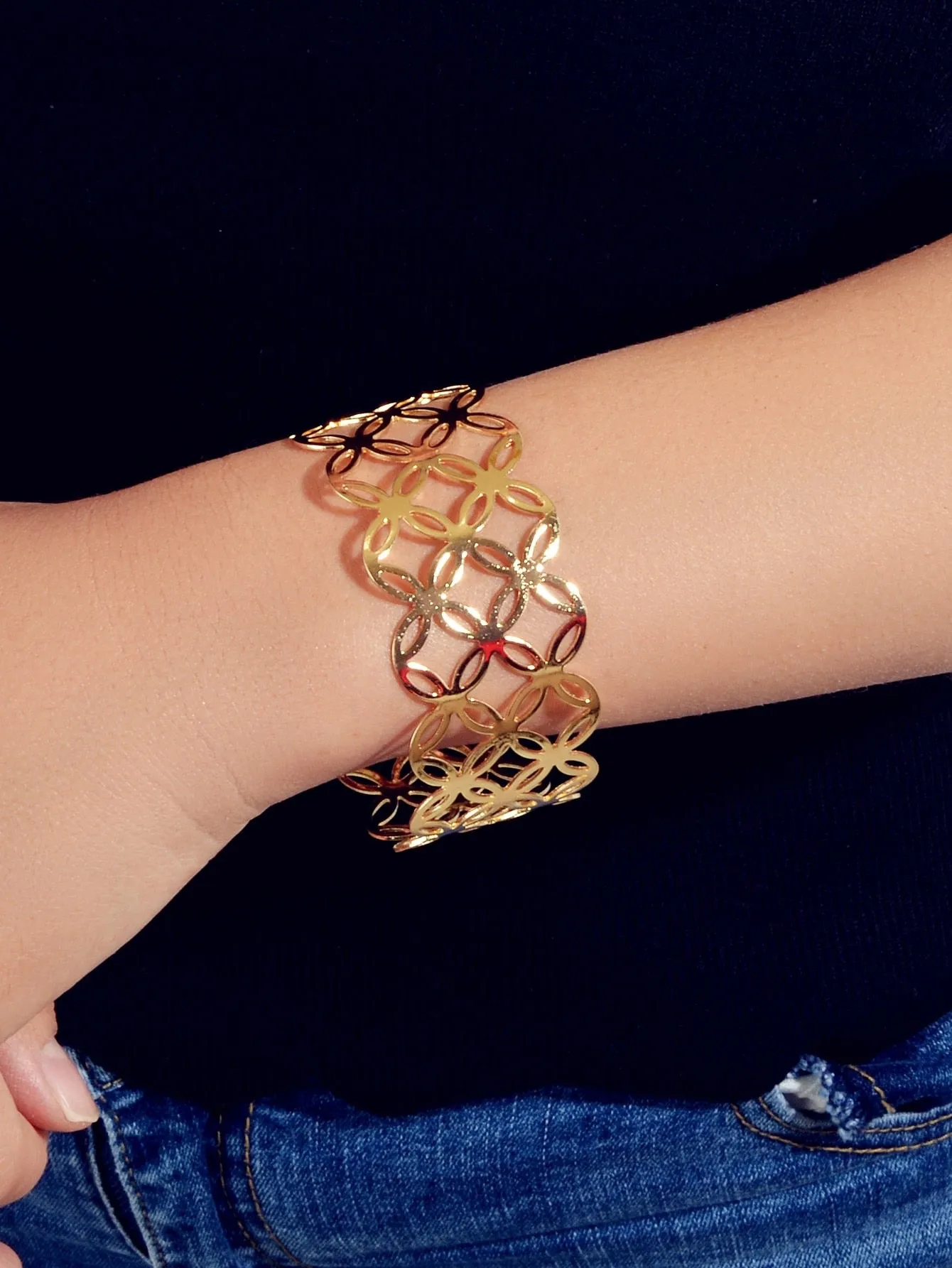 Retro Design Gold Cuff Bracelet